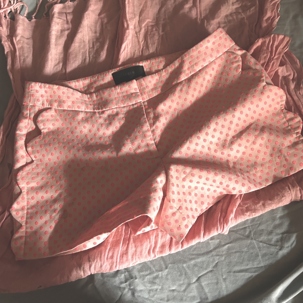 Fun bright easy to dress up or down shorts!